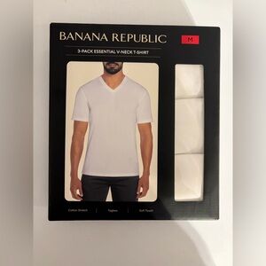 Banana Republic Essential White V-Neck T-Shirt 3-Pack